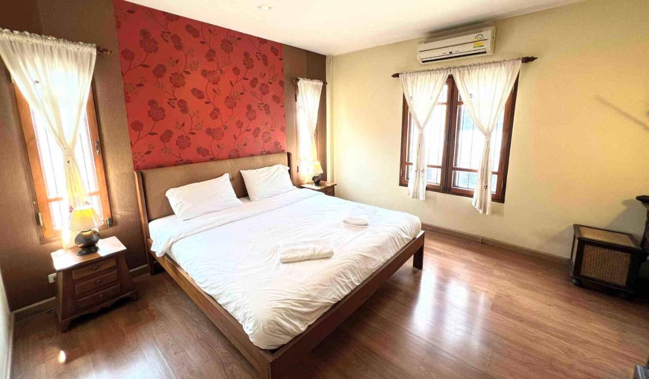 Plumeriahome Near Walking Street เชียงใหม่ ภายนอก รูปภาพ