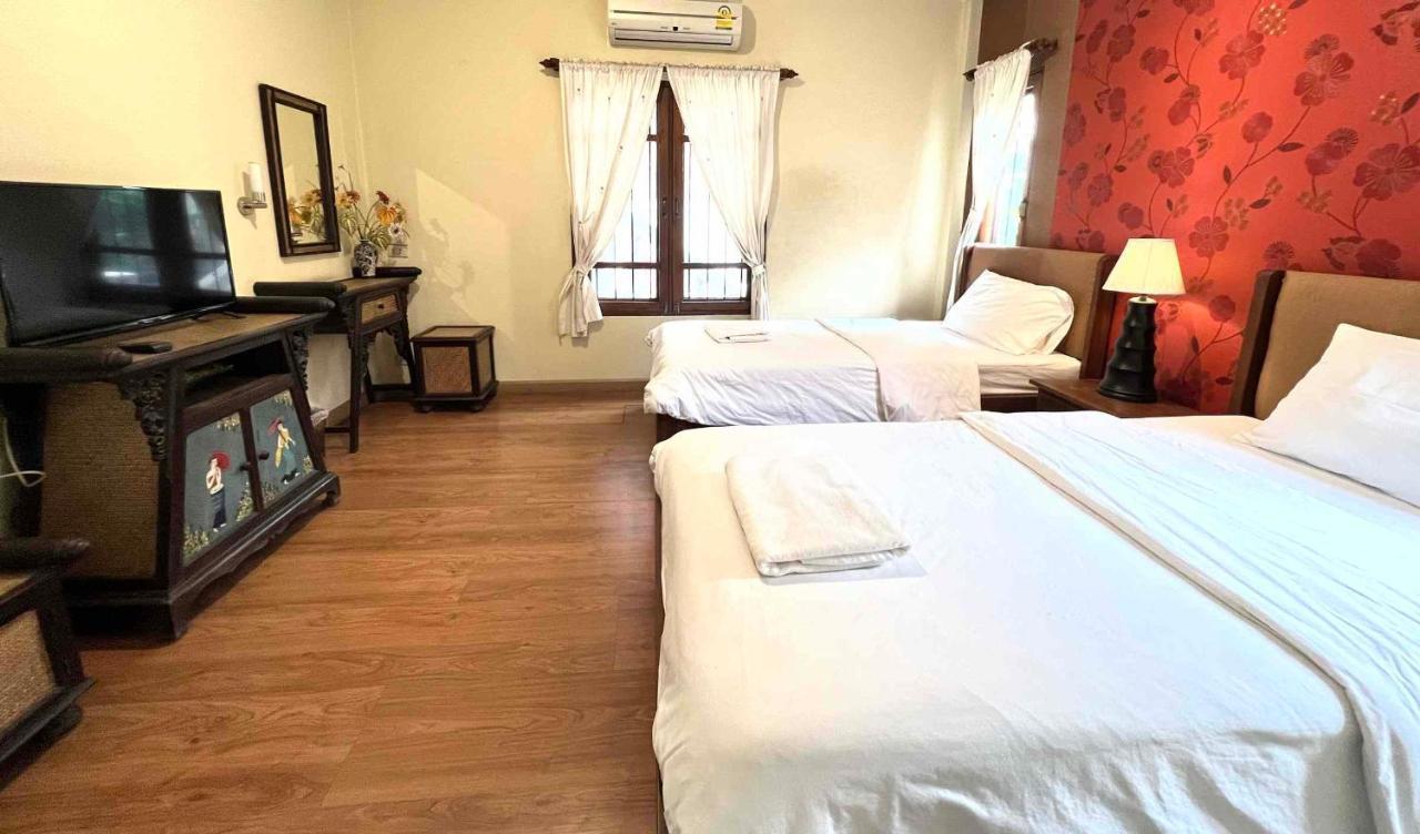 Plumeriahome Near Walking Street เชียงใหม่ ภายนอก รูปภาพ