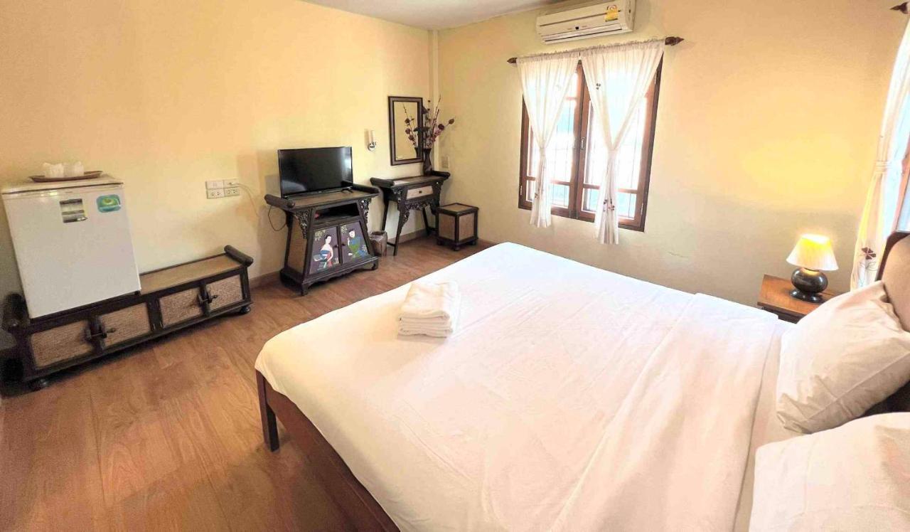 Plumeriahome Near Walking Street เชียงใหม่ ภายนอก รูปภาพ