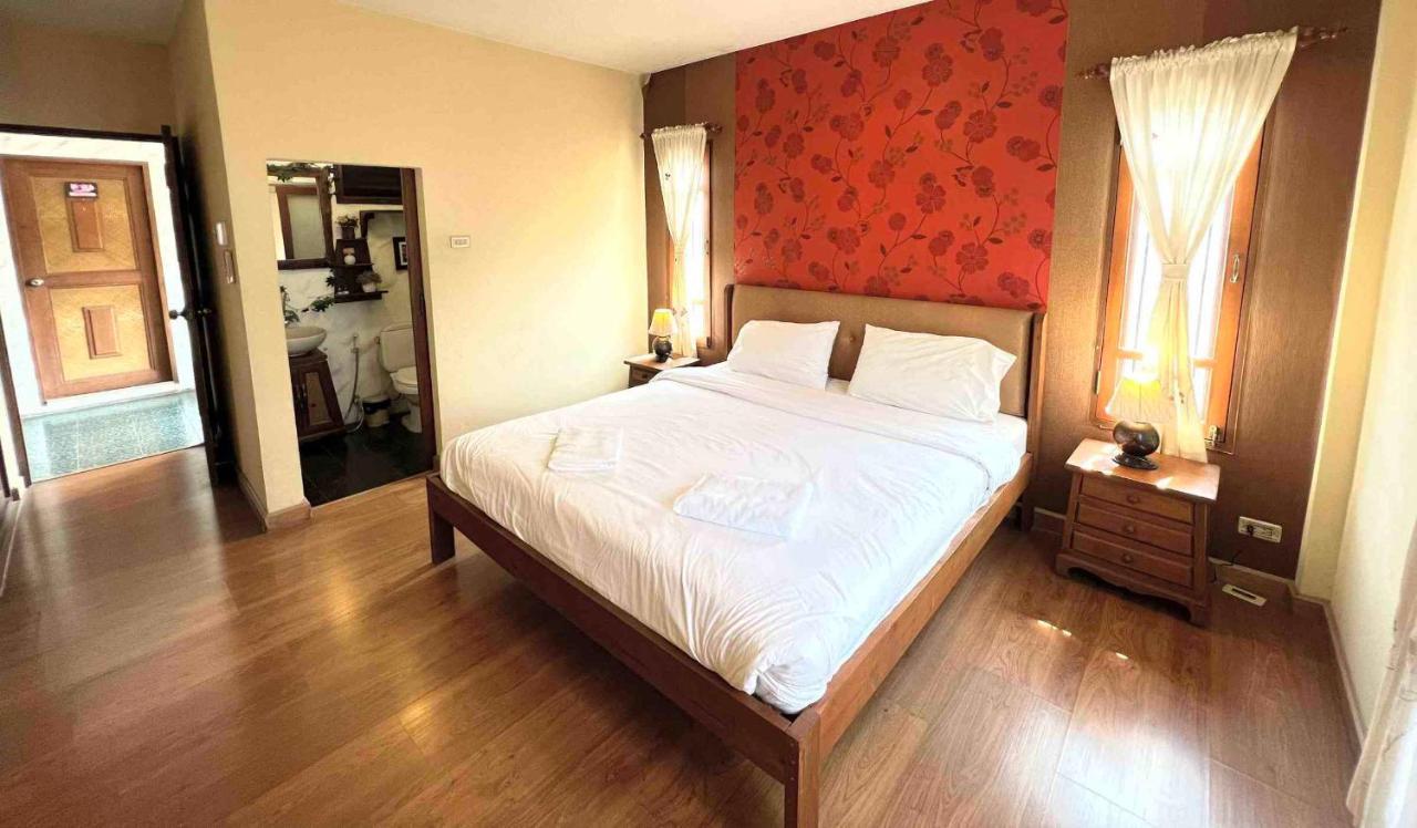 Plumeriahome Near Walking Street เชียงใหม่ ภายนอก รูปภาพ