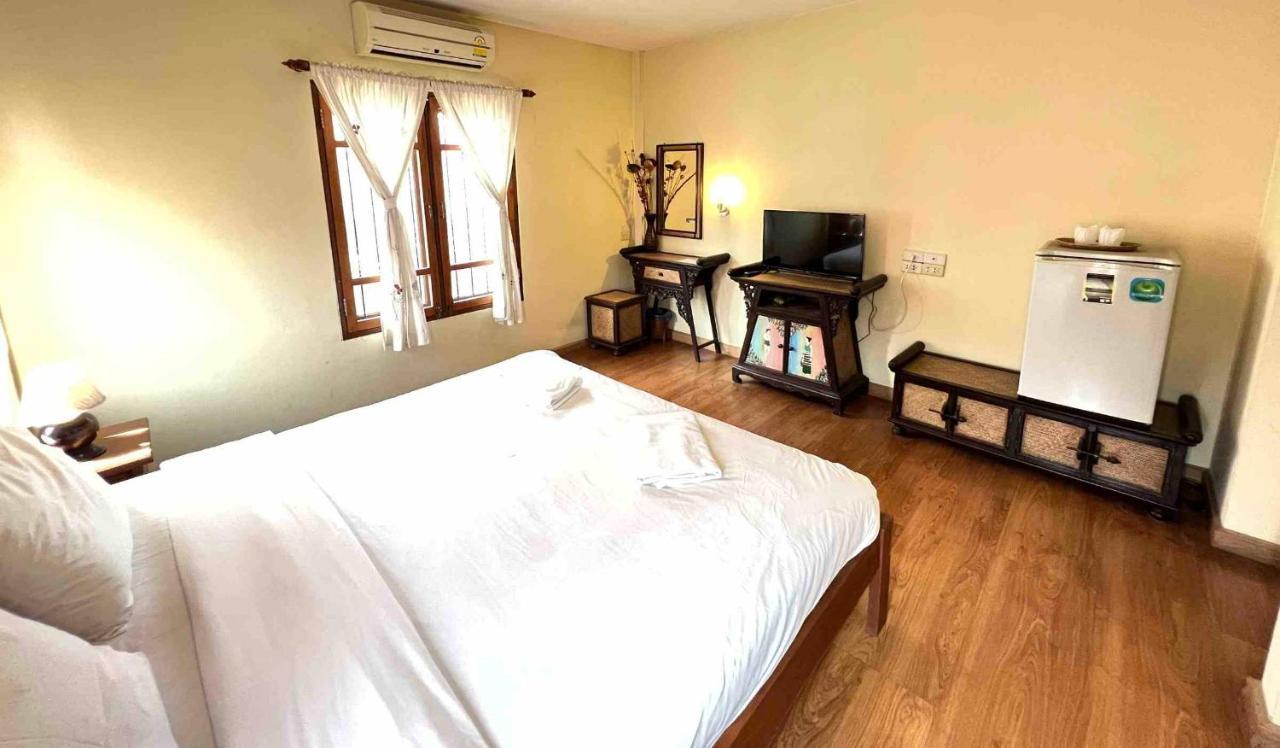 Plumeriahome Near Walking Street เชียงใหม่ ภายนอก รูปภาพ