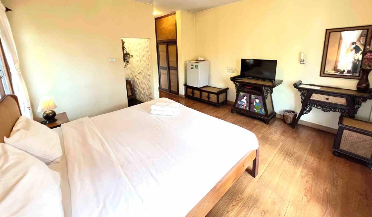Plumeriahome Near Walking Street เชียงใหม่ ภายนอก รูปภาพ