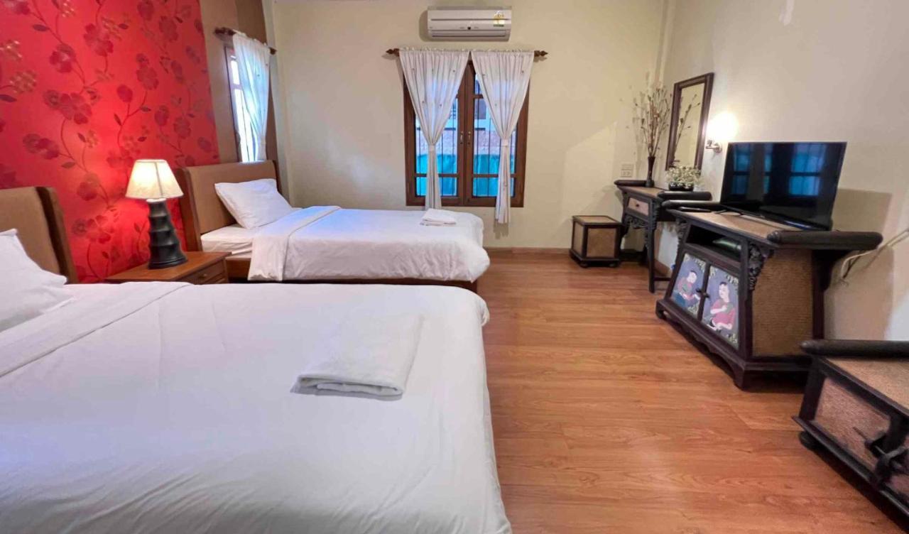 Plumeriahome Near Walking Street เชียงใหม่ ภายนอก รูปภาพ