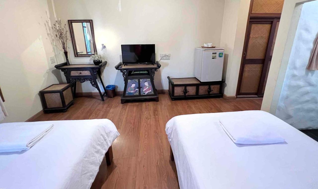Plumeriahome Near Walking Street เชียงใหม่ ภายนอก รูปภาพ