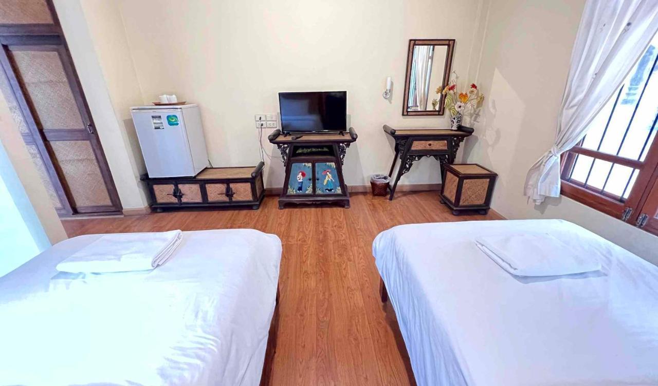 Plumeriahome Near Walking Street เชียงใหม่ ภายนอก รูปภาพ