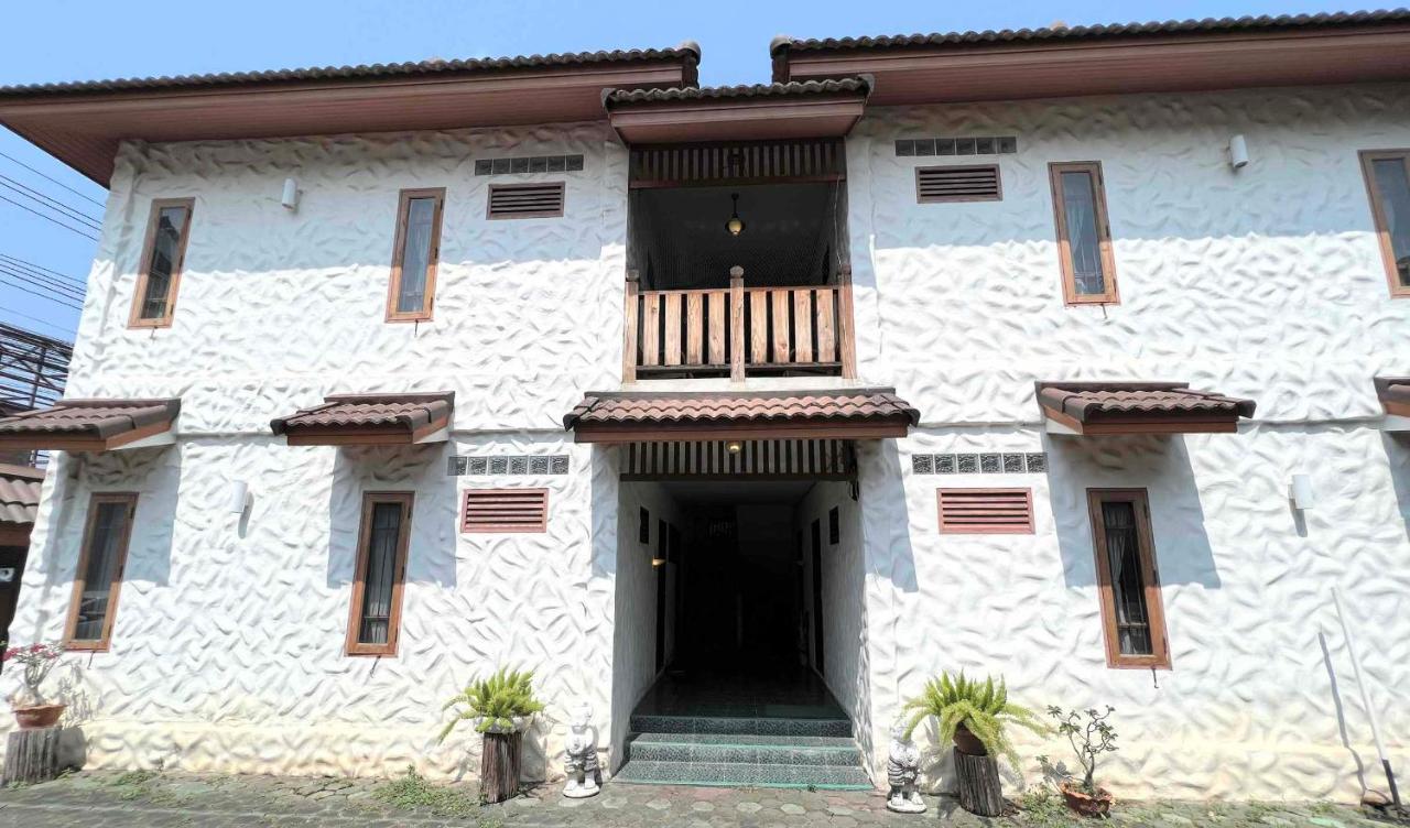 Plumeriahome Near Walking Street เชียงใหม่ ภายนอก รูปภาพ